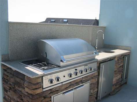 Community Grill Pool Area