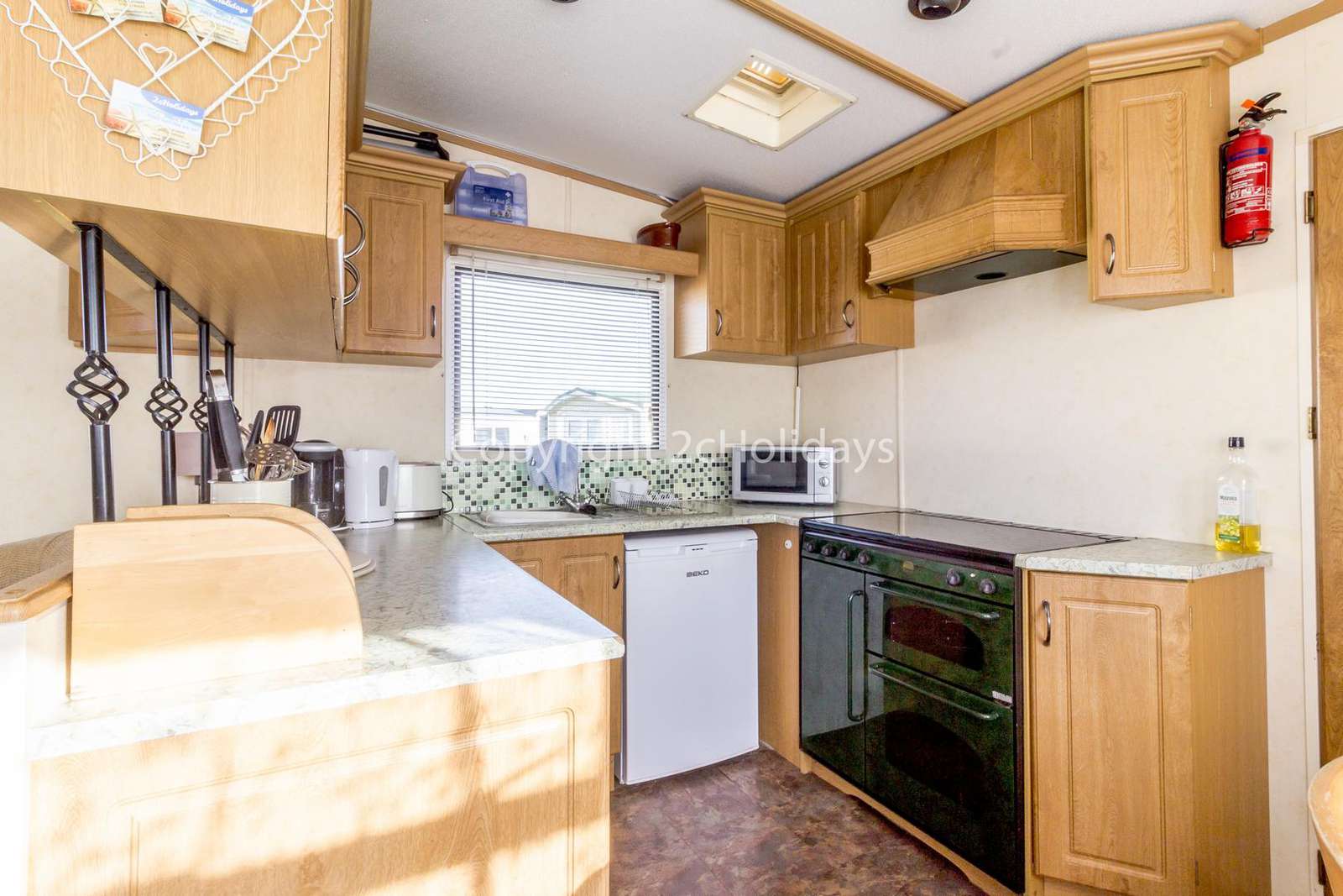 Fully equipped kitchen, perfect for self-catering holidays