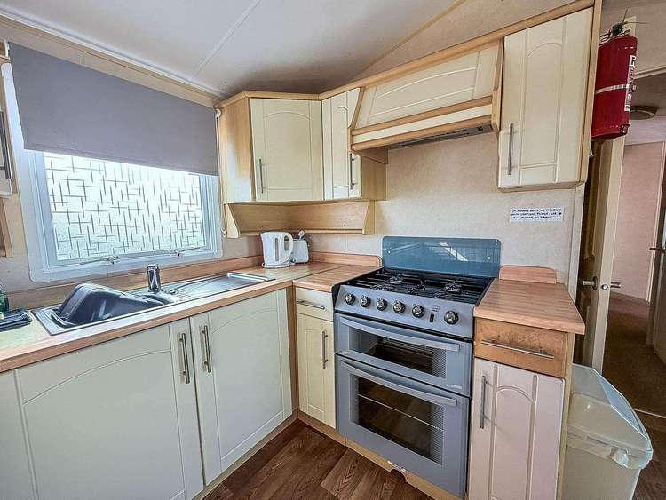 13003L⛱️ – Lee’s Caravan, 3 bed, 8 berth caravan. Ruby rated. Preview 5