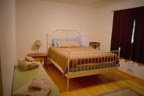 2nd Queen Bedroom