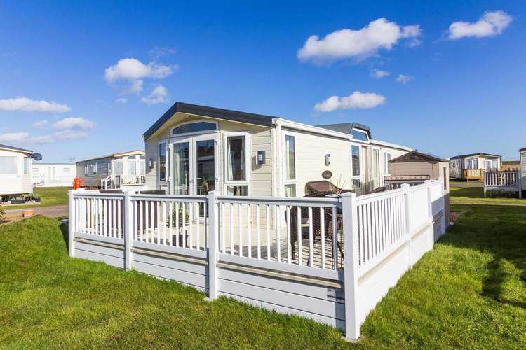 40126ND⭐ – North Denes, 2 bed, 6 berth caravan with decking. Diamond rated. Preview 0