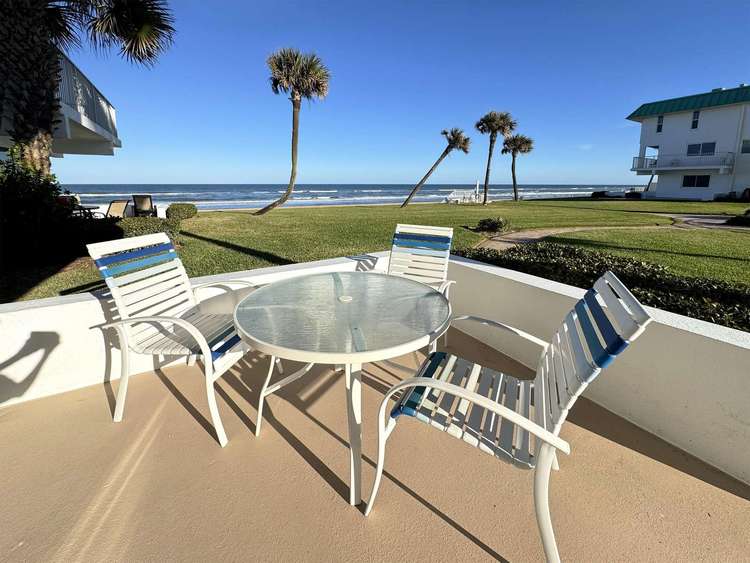 Downstairs 2 bedroom & 2 bath Condo. Sunshine all day long Preview 0