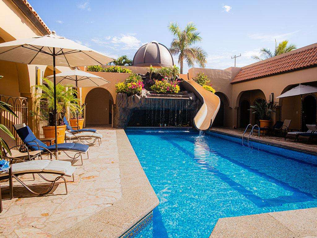 Beachfront Delfin Estate with Pool (Sleeps 41) - property