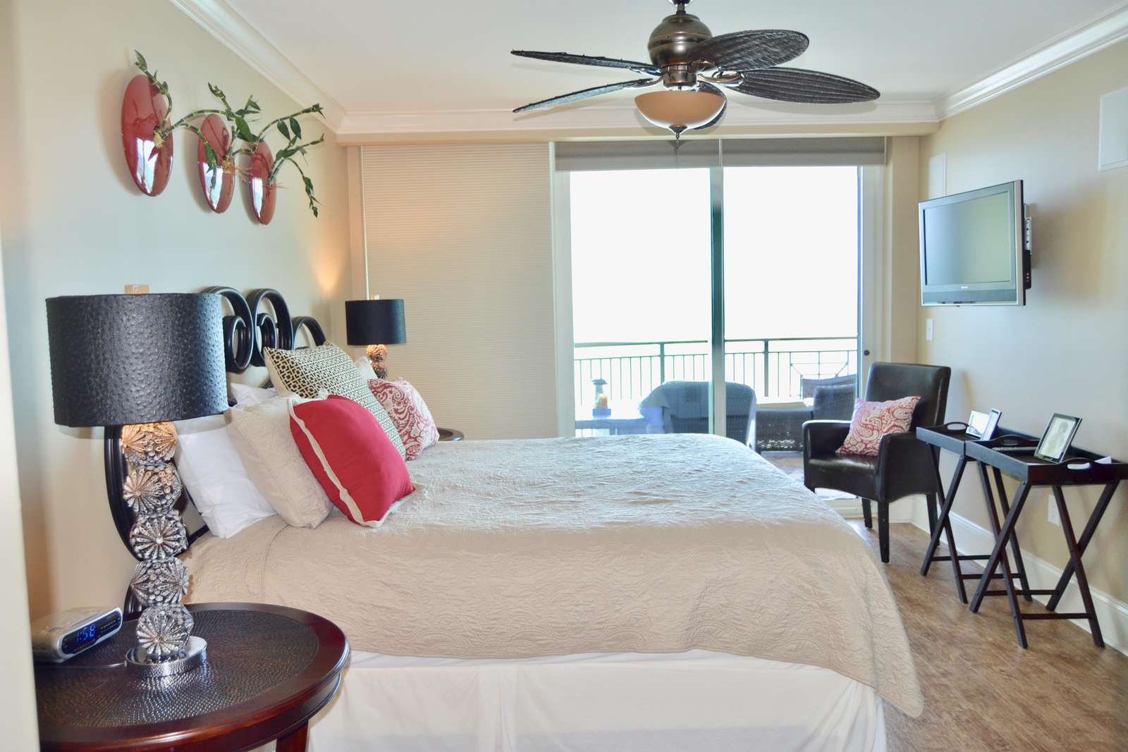 Master bedroom, balcony access