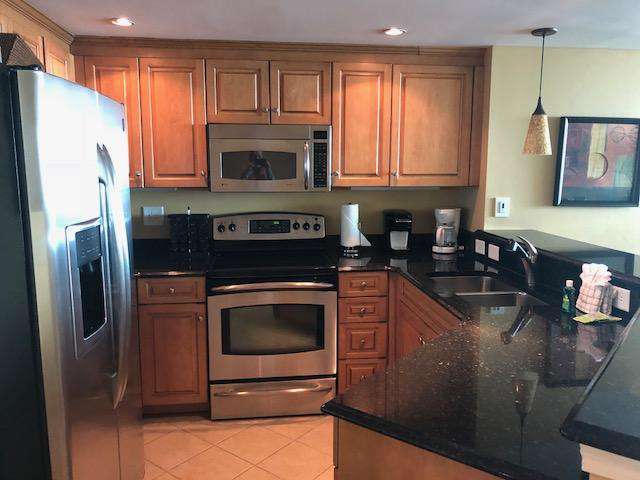 Gourmet kitchen