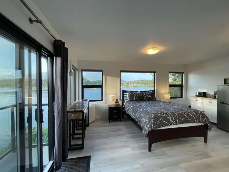 5H – Shore Thing Private Room Preview 0