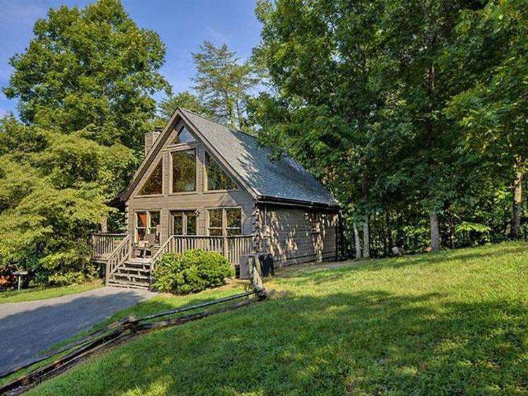 Whispering Pines – Country Pines Resort Preview 0