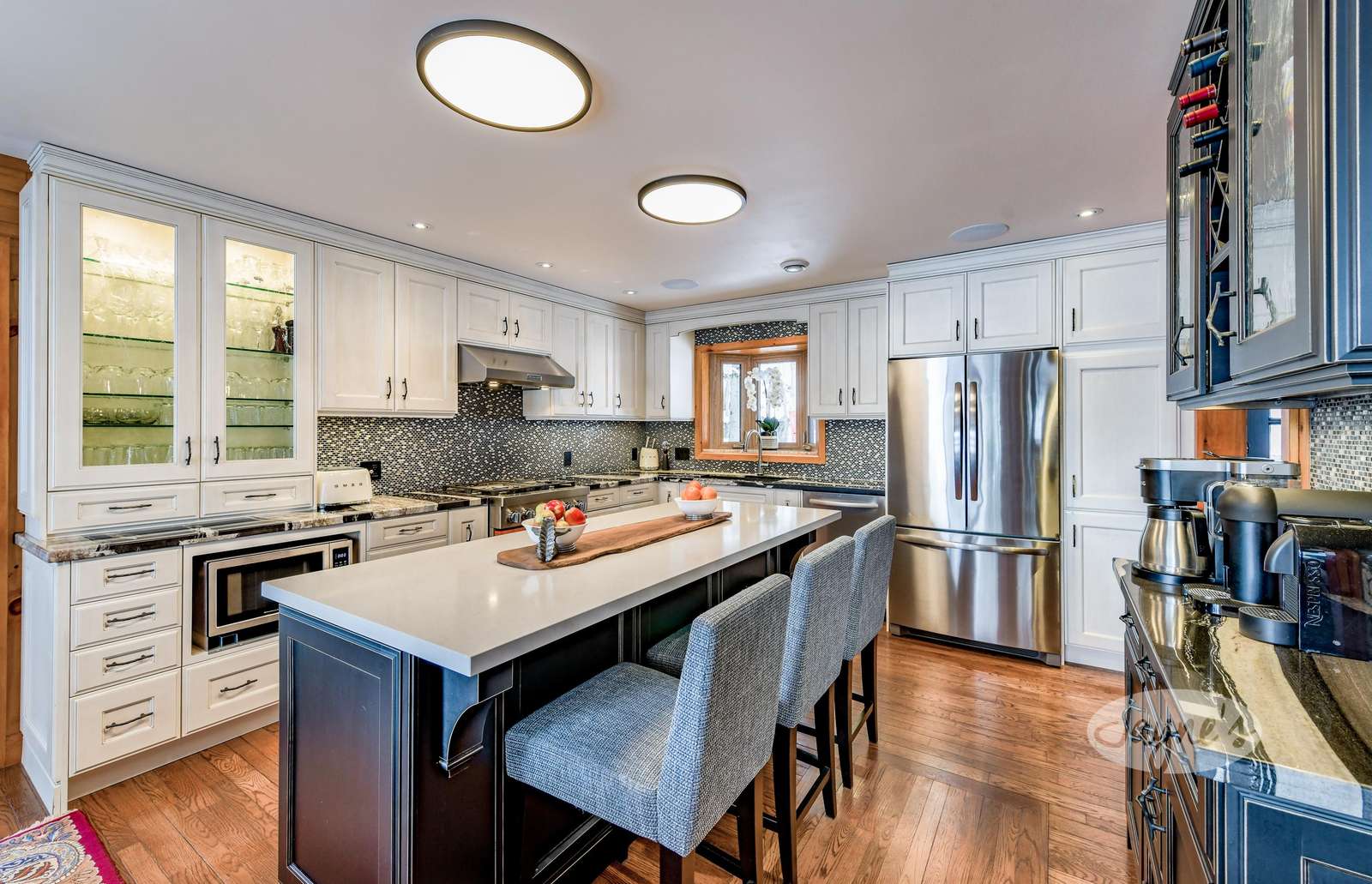 Kitchen & Bar Seating