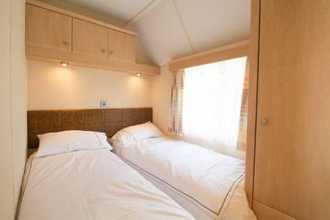 Mobile home in Hopton on sea for hire with decking