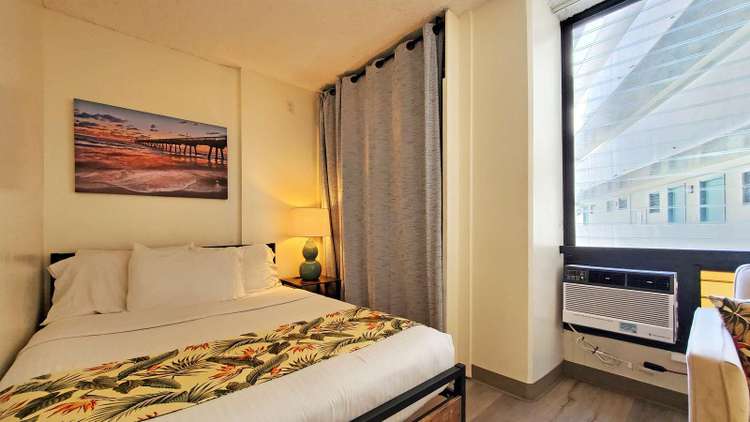Waikiki Grand Suite 500 Preview 0
