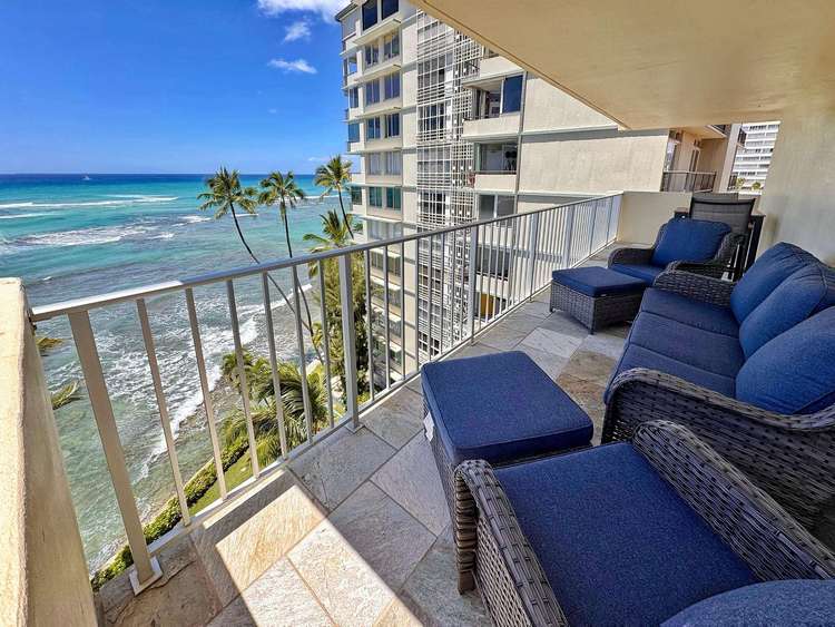 Diamond Head 801 Oceanfront w/ 1 Bedroom Preview 0