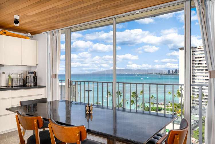 Diamond Head Top Floor Penthouse 1402 Preview 0