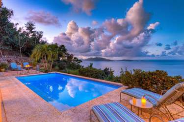 Those views, that pool!