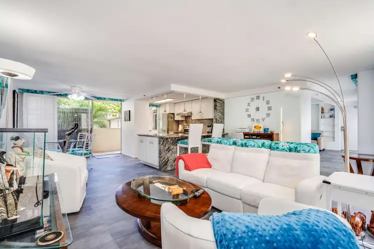Diamond Head 401 Oceanfront 1 Bedroom Suite w/Den Preview 0