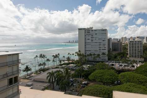 looking towards Waikiki from side lanai