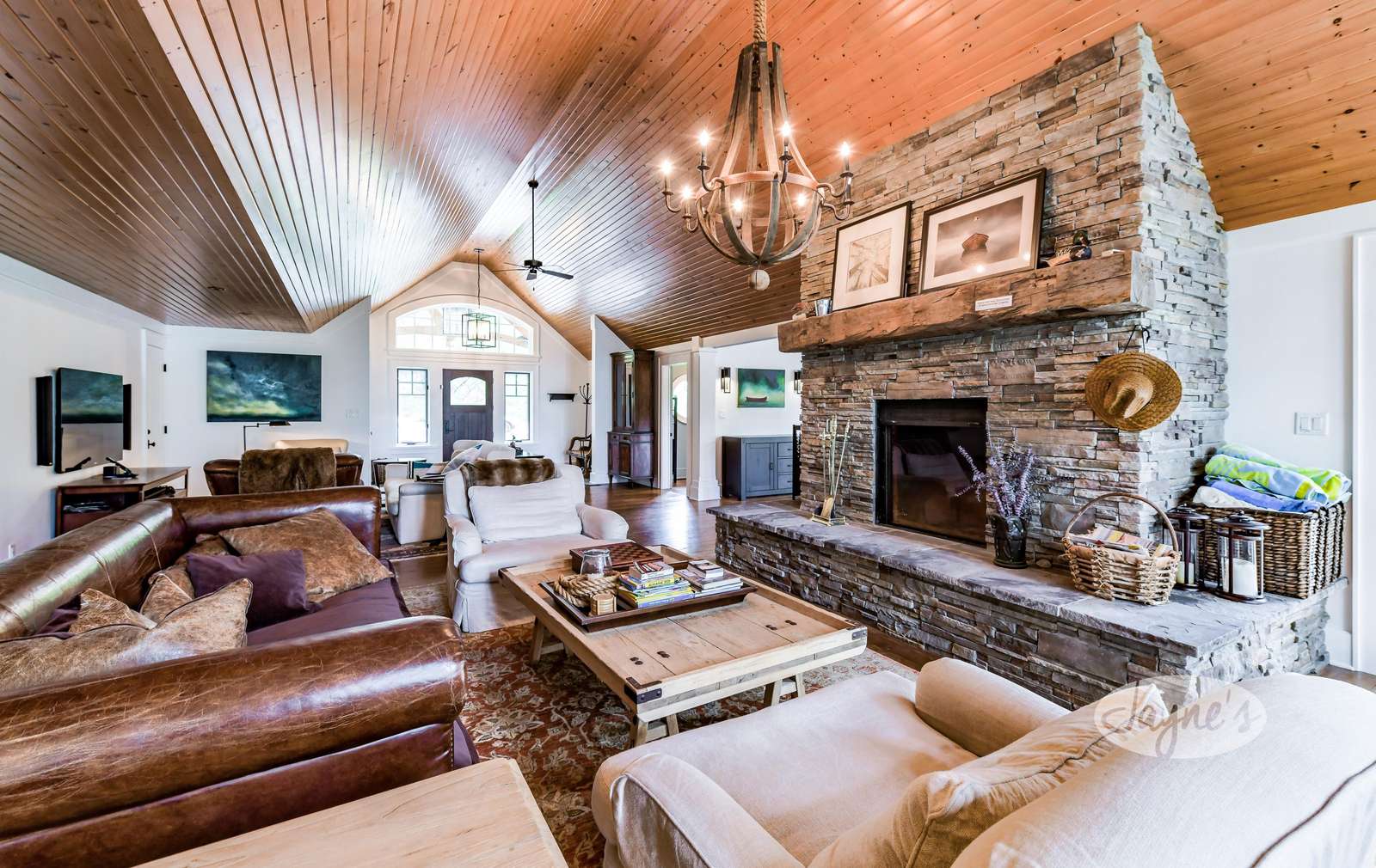 Great Room & Fireplace