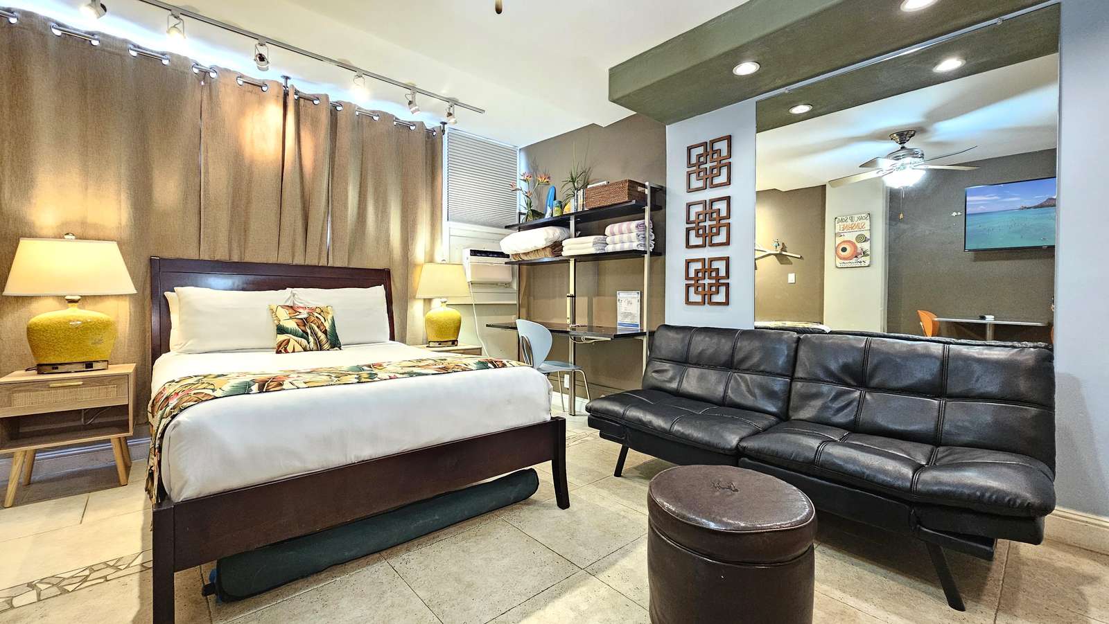 Waikiki Grand Suite 701 Preview 0