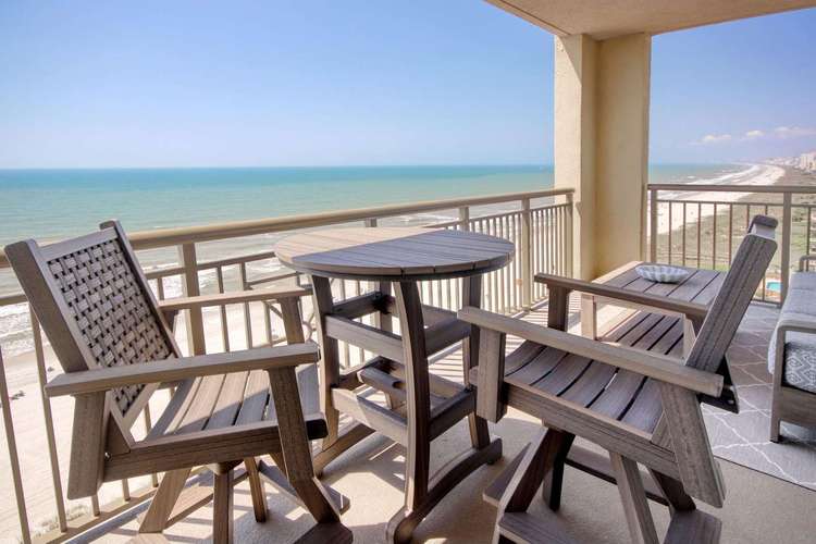 MVG 1213 Oceanfront, corner, southern side Preview 0