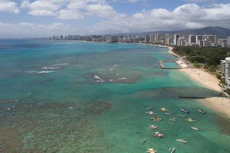 Waikiki beach with numerous cool reefs to explore