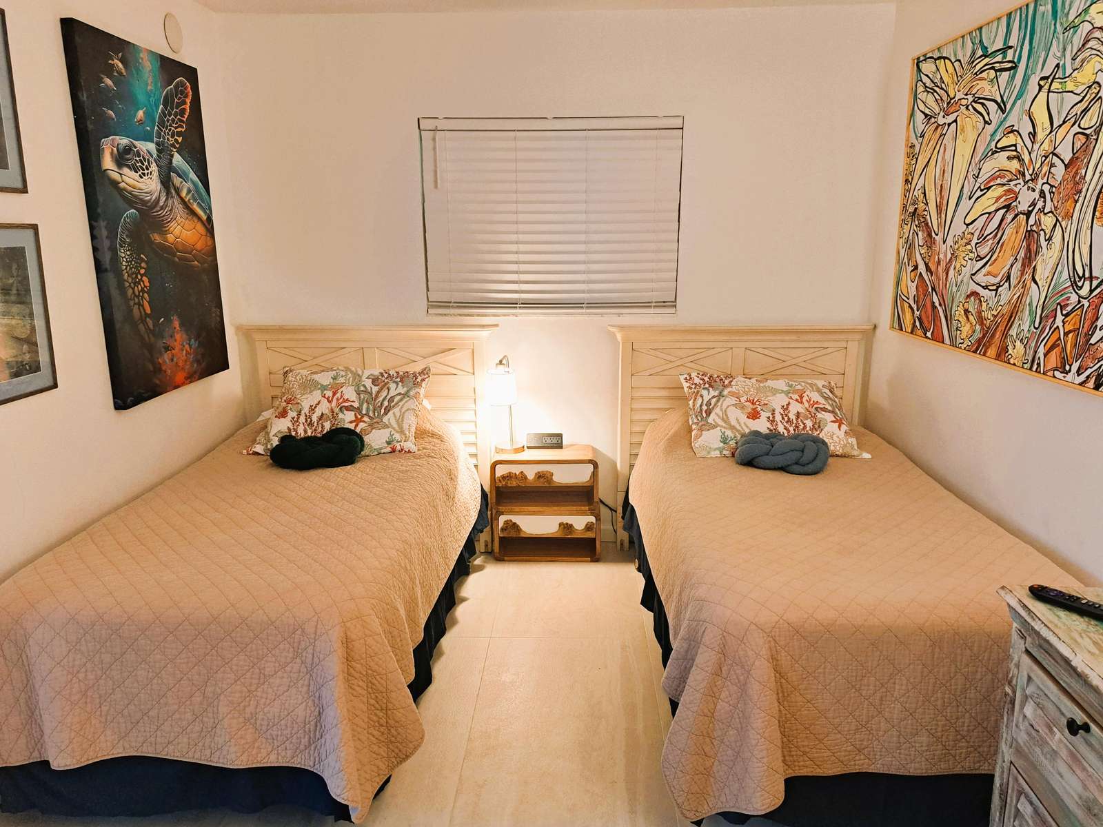Twin beds in guest bedroom