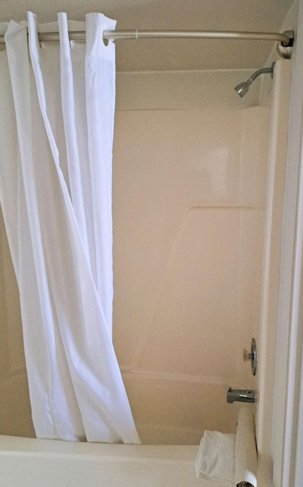 Guest bath has tub/shower