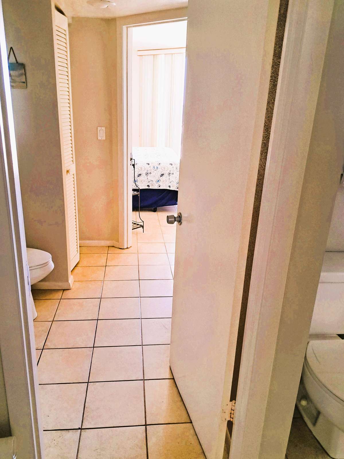 Hallway to the bathrooms