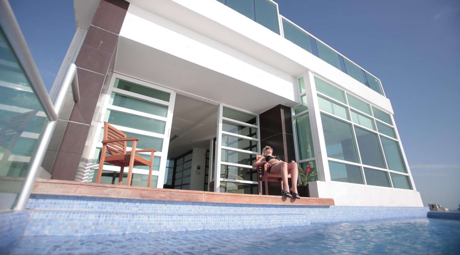 #2000 – 2 Private Pools, Cancun Resort Condo Rental, Beachfront! Tim’s Condos Preview 0