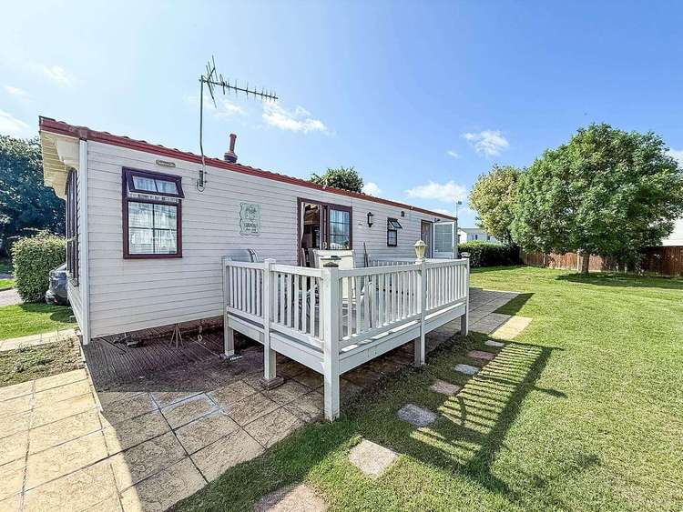 70801C⛱️ – Cherry, 2 bed, 6 berth caravan with D/G & C/H. Ruby rated. Preview 0