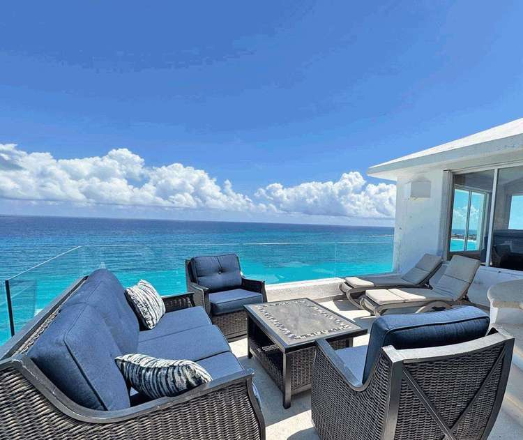 The Most Amazing Views! Beachfront Penthouse 3BR3/Bth Preview 0