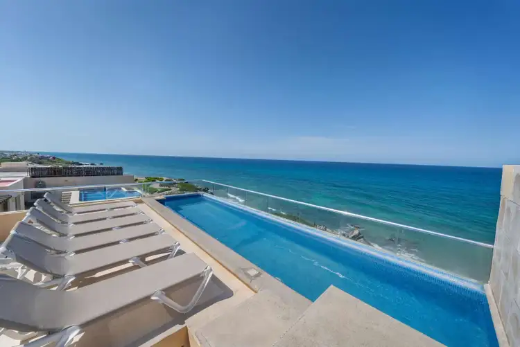 Isla 33 – Three Bedroom PH 2404 Preview 0