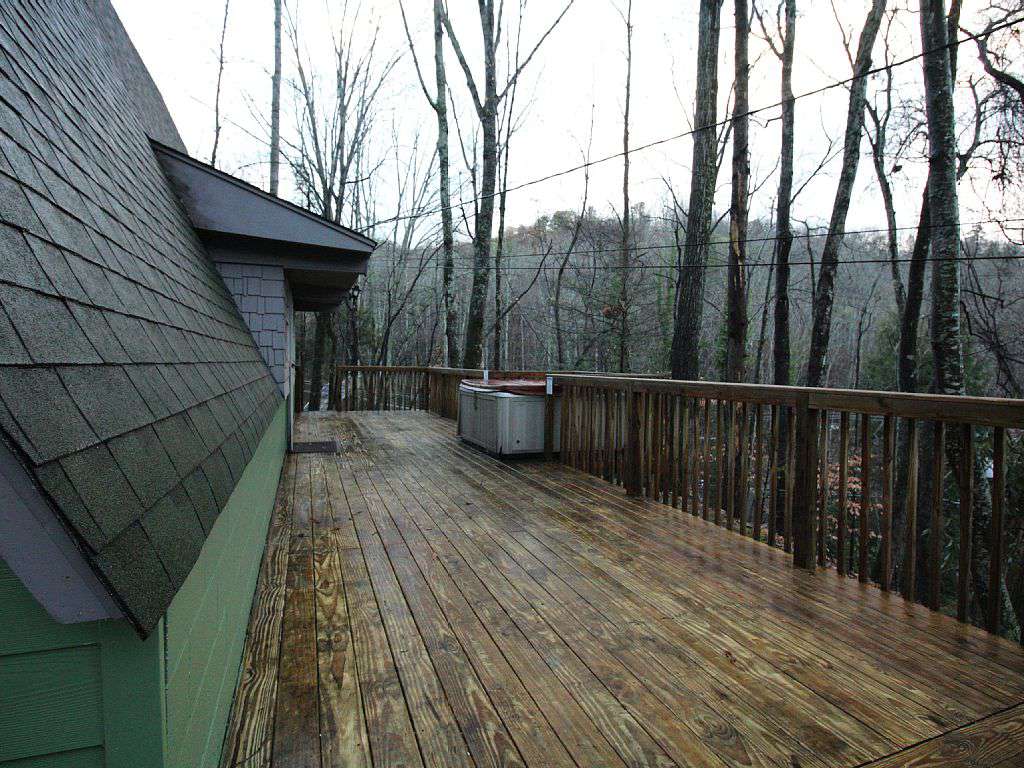 Large Decks With Spa