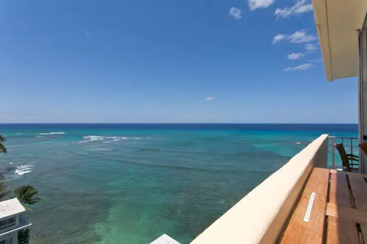 Diamond Head Oceanfront Penthouse 01 Preview 0