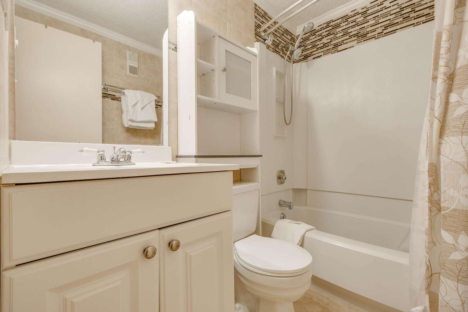 Cozy Bathroom