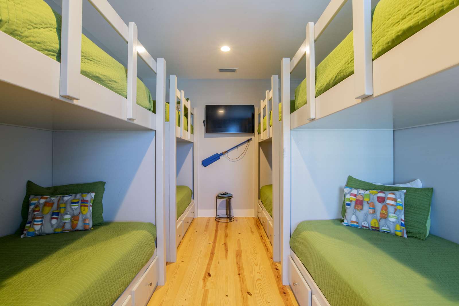 Bunk Room 4 Twin XL bunks. Sleeps 8.