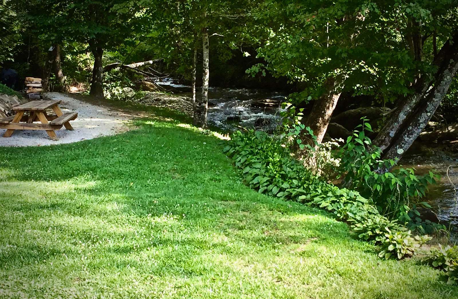 Calming, Soothing, Ideal setting to Relax away your cares!