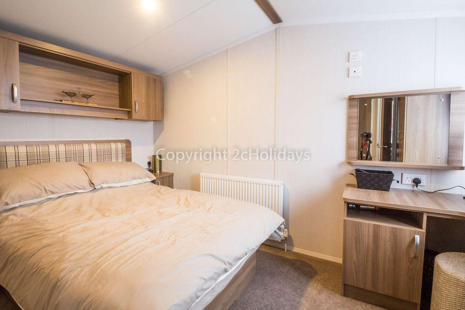 Hopton Holiday Village with 2cHolidays