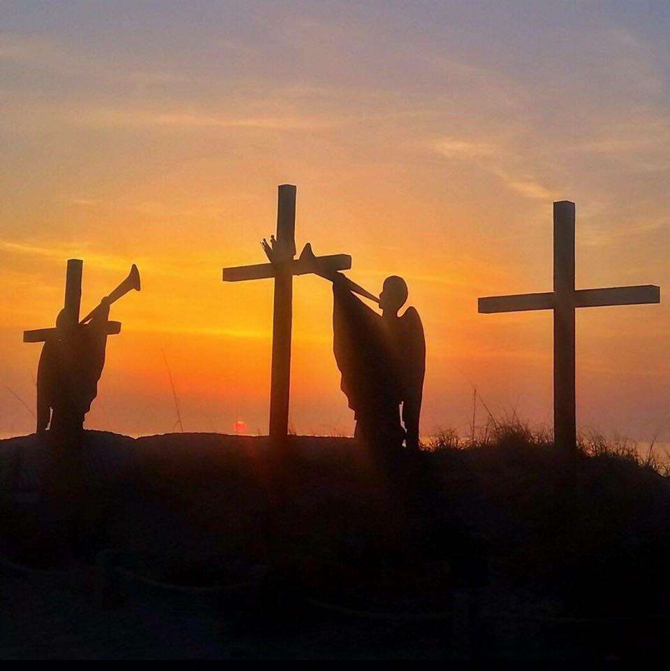 3 Crosses at Easter Ocean Front