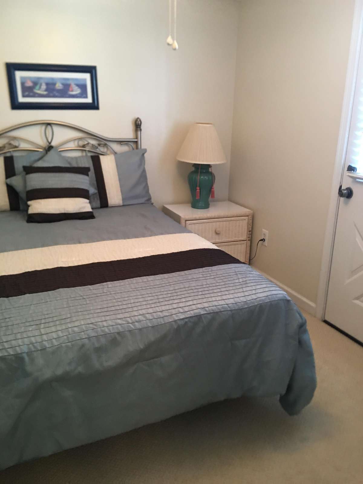 Full size Bedroom