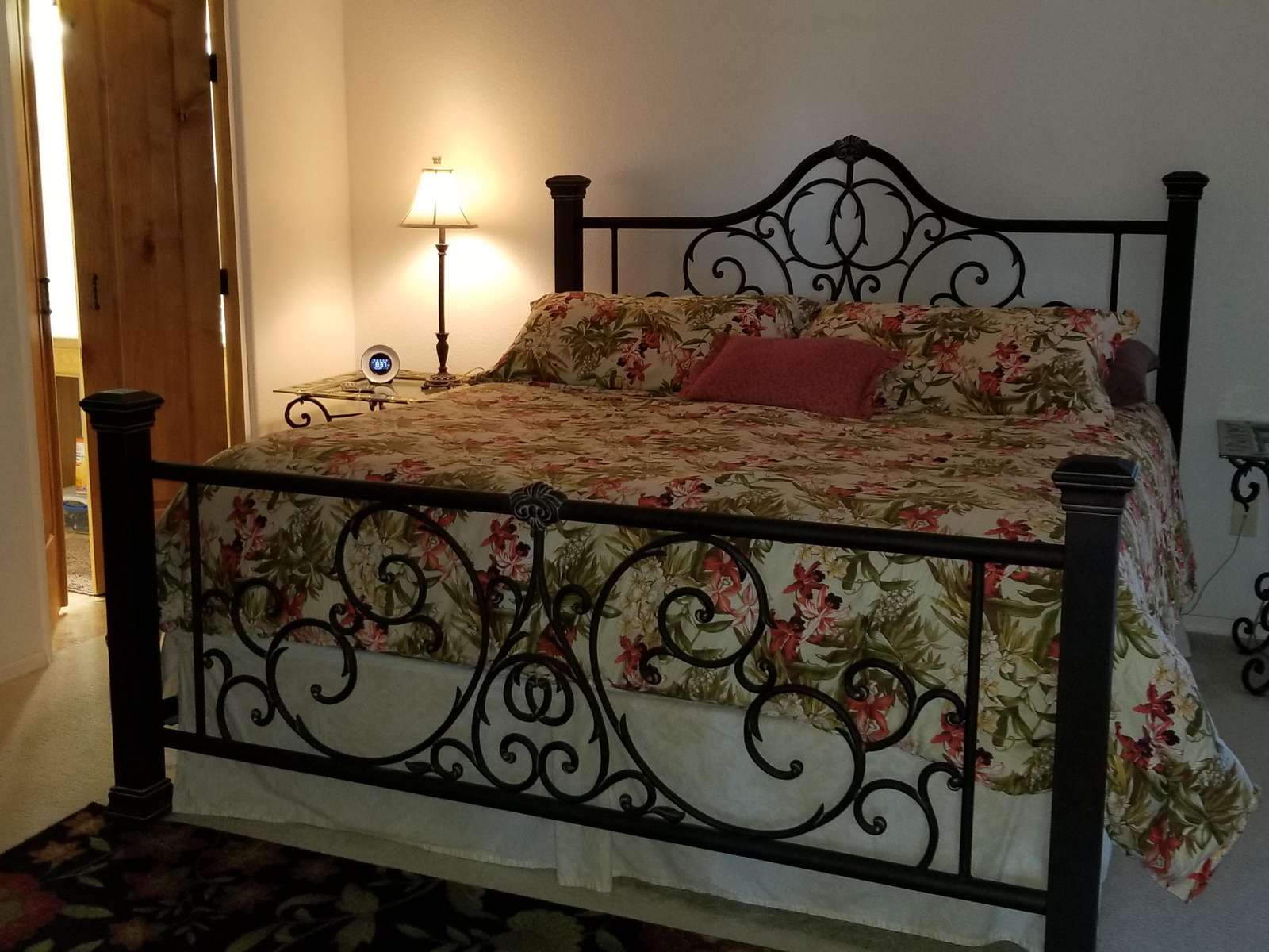 Master Bed with King bed