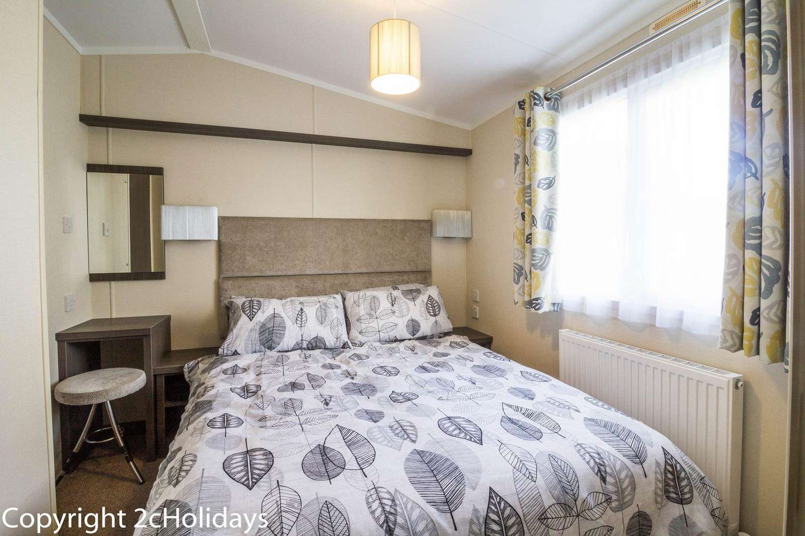 Static home for hire at the Hopton Holiday Village