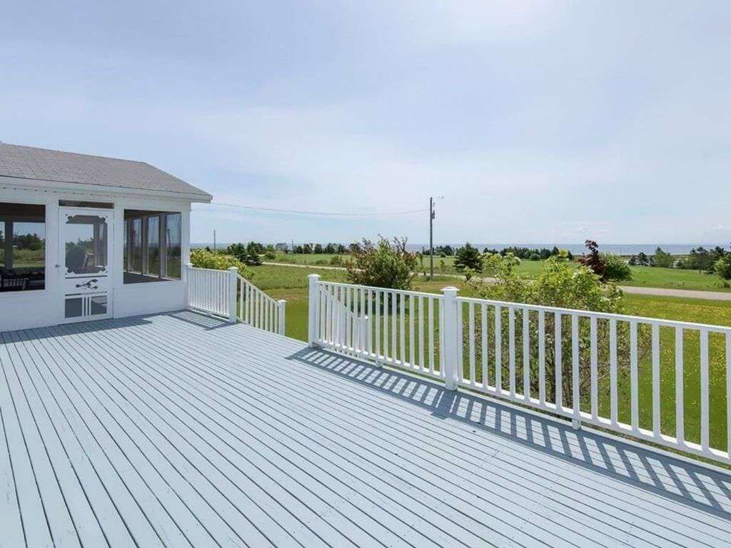 Front deck