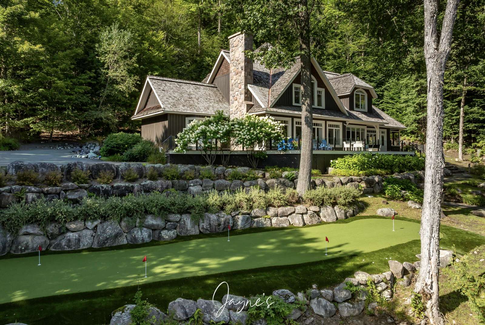 Firelight & Putting Green - Lake Side