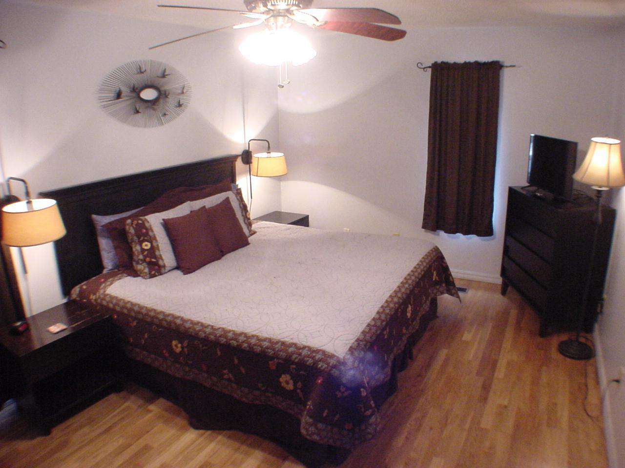 Main level guest king bedroom