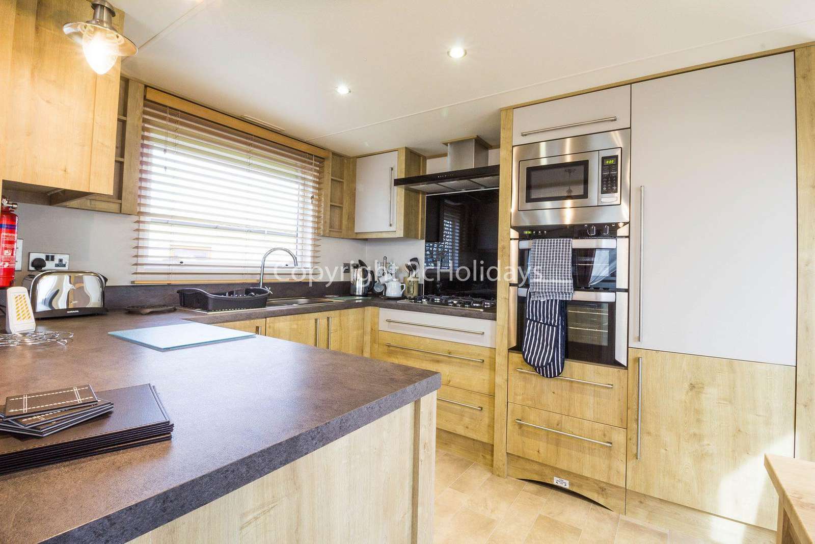 Come and stay in this private accommodation California Cliffs Holiday Park.