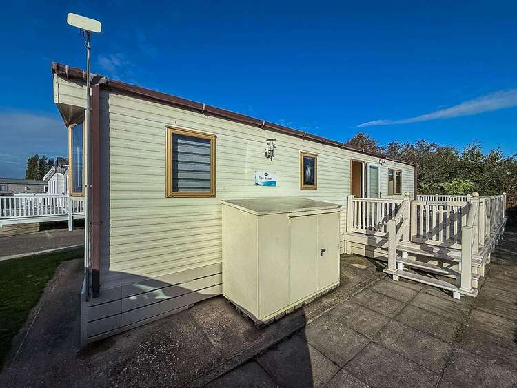 23142K⭐ – Kensington area, 2 bed, 6 berth caravan with decking. Diamond rated. Preview 0