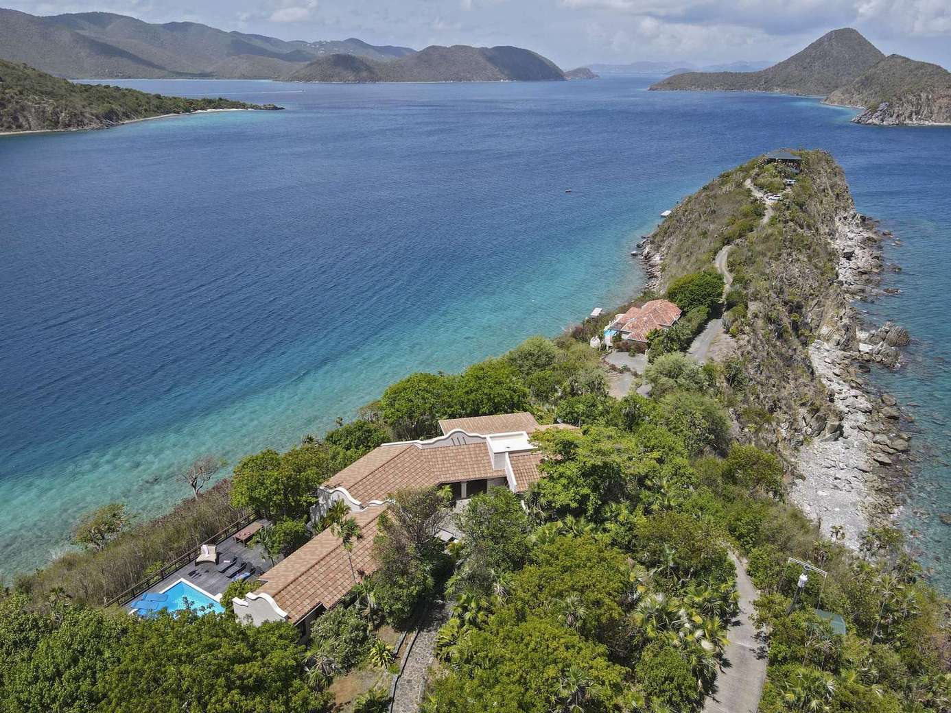 Secluded waterfront retreat with stunning ocean views