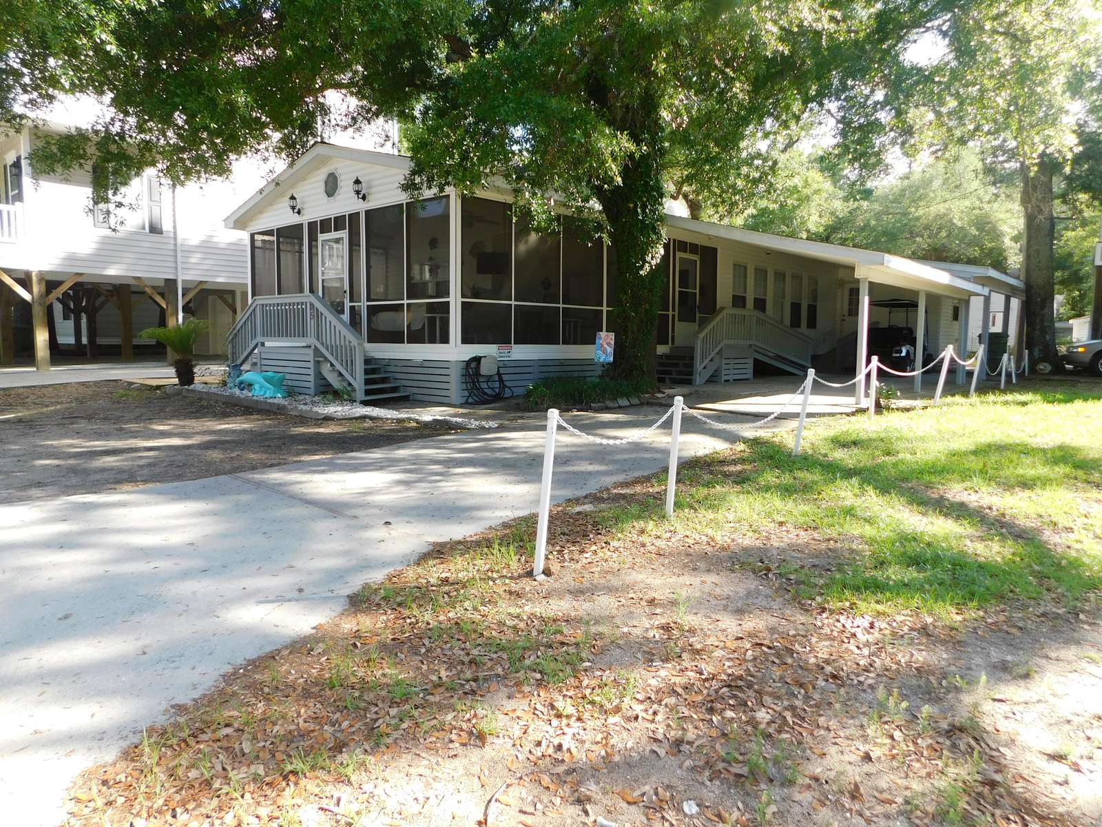 MH 85 Live Oak - property