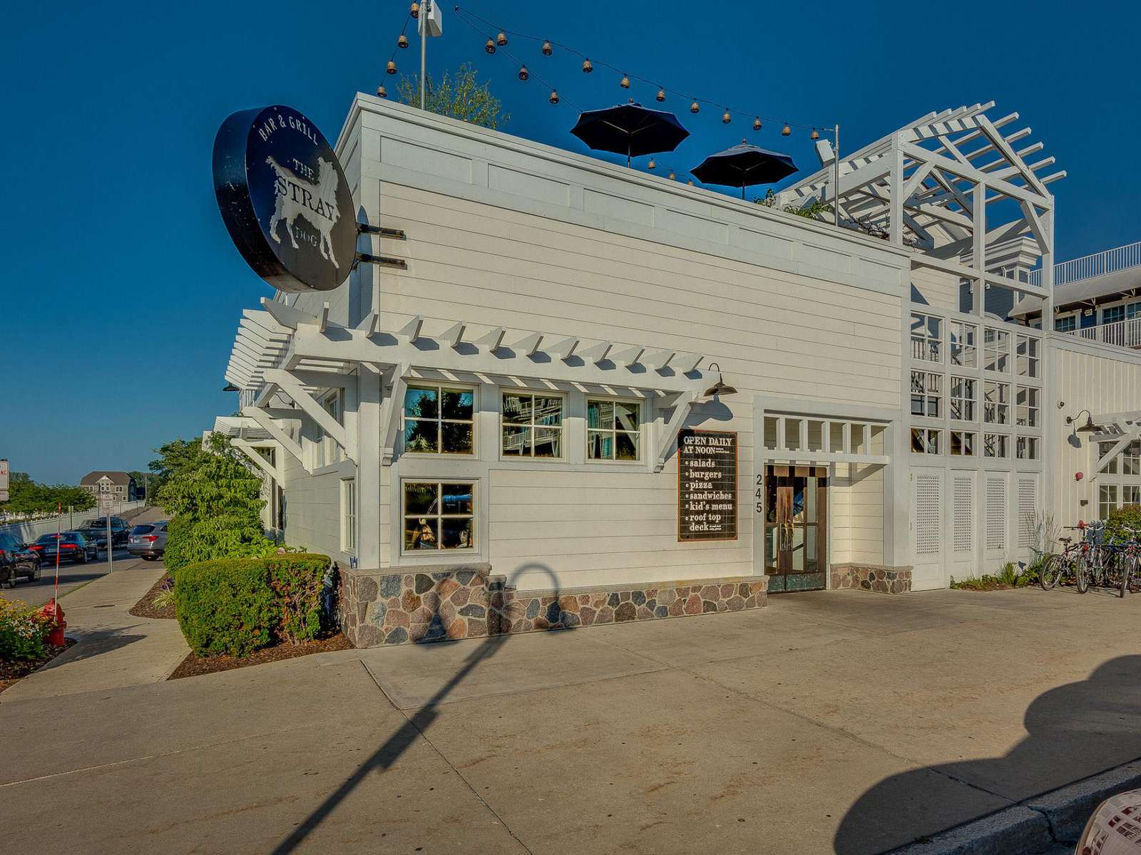 The Stray Dog Bar & Grill
