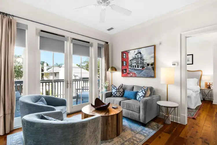 104 N Barrett Square Preview 0
