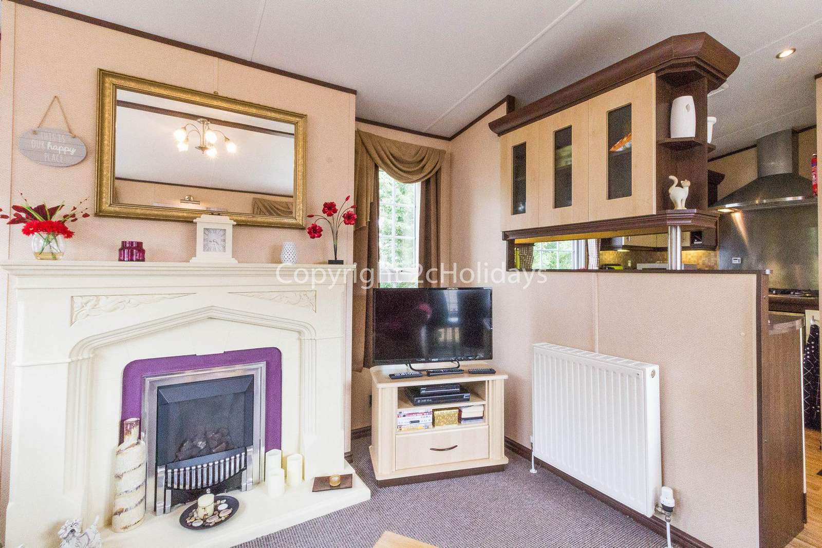 caravan for hire at Breydon water holiday park.
